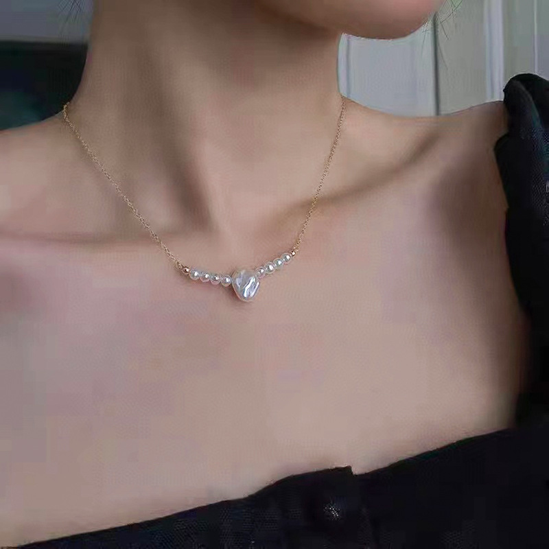 Baroque Freshwater Pearl Pendant Necklace