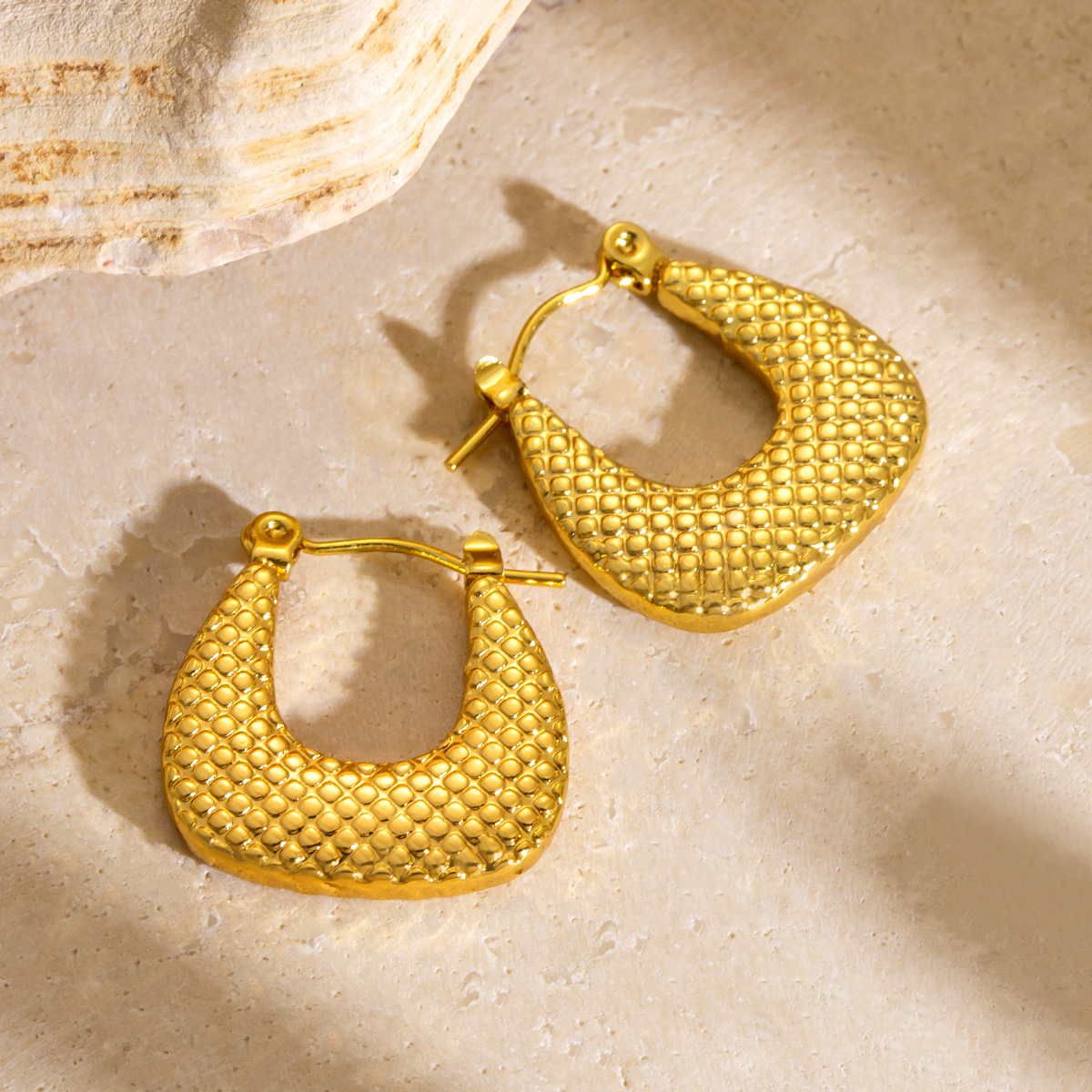 Bold Crocodile Texture Geometric Earrings - Stainless Steel Oval Drop with Handbag Motif | Edgy Fashion Statement